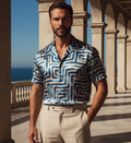 Camisa Resort "Mediterranean Luxe" de Seda con Estampado Geométrico – Azul y Oro